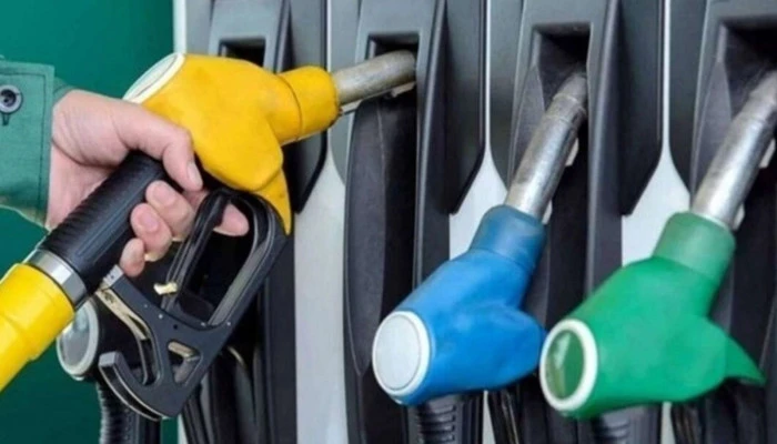 Akaryakıta b&uuml;y&uuml;k zam yolda!