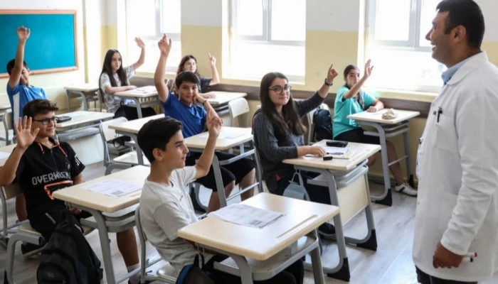 Derslerin saatleri değişti! Resmi Gazete&rsquo;de yayımlandı