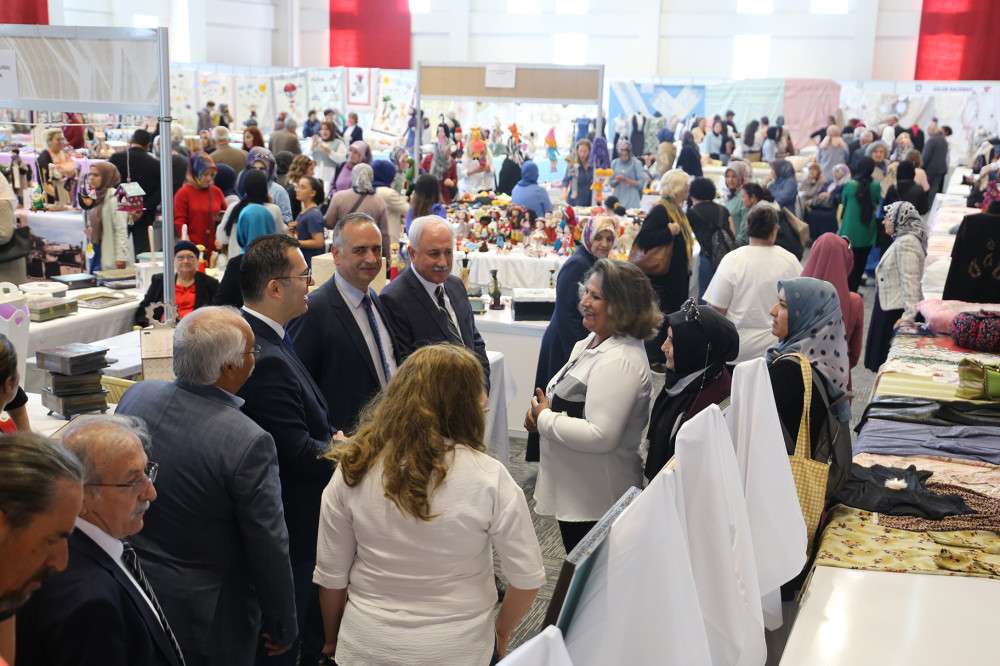 KARAMAN BELEDİYESİ YIL SONU SERGİSİ A&Ccedil;ILDI