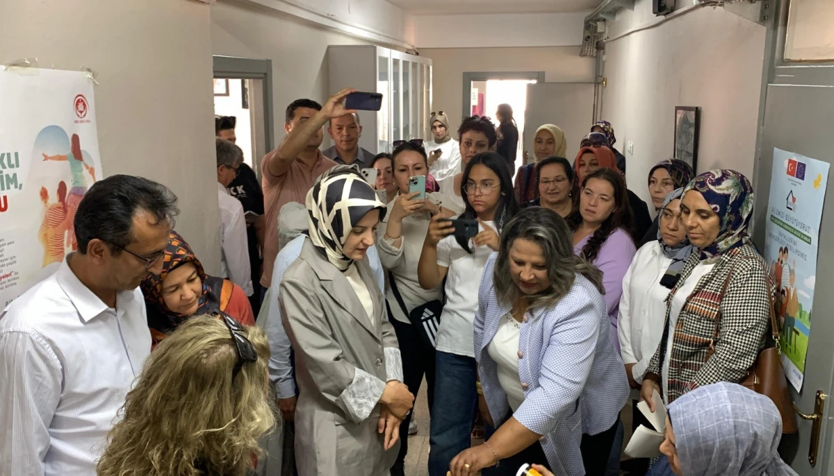 Karaman&rsquo;da Halk Eğitim Kursiyerlerinden G&ouml;z Dolduran Yılsonu Sergisi