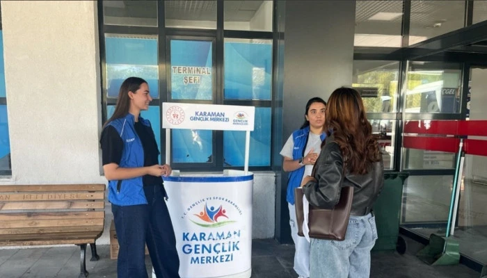 KARAMAN&rsquo;DA &Uuml;NİVERSİTE KAZANAN &Ouml;ĞRENCİLERE SICAK KARŞILAMA