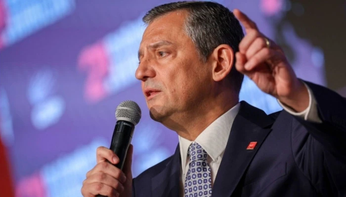 &Ouml;zg&uuml;r &Ouml;zel&rsquo;den &ccedil;&ouml;z&uuml;m s&uuml;reci yorumu: &lsquo;Bu iş toplumsal mutabakatla &ccedil;&ouml;z&uuml;ls&uuml;n, b&uuml;t&uuml;n T&uuml;rkiye kazanır&rsquo;